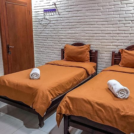Arys Garden Hotel Yogyakarta Esterno foto