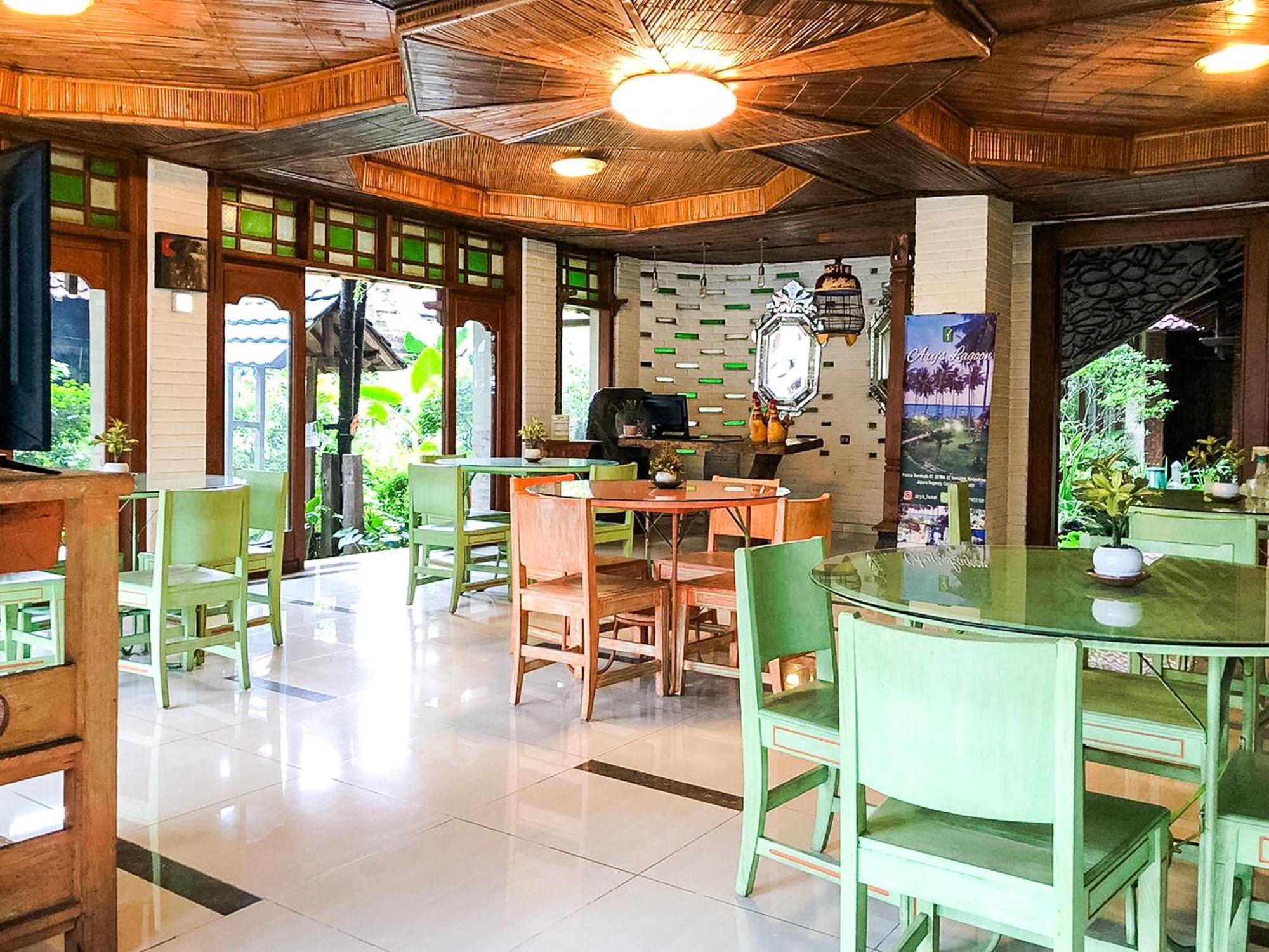 Arys Garden Hotel Yogyakarta Esterno foto