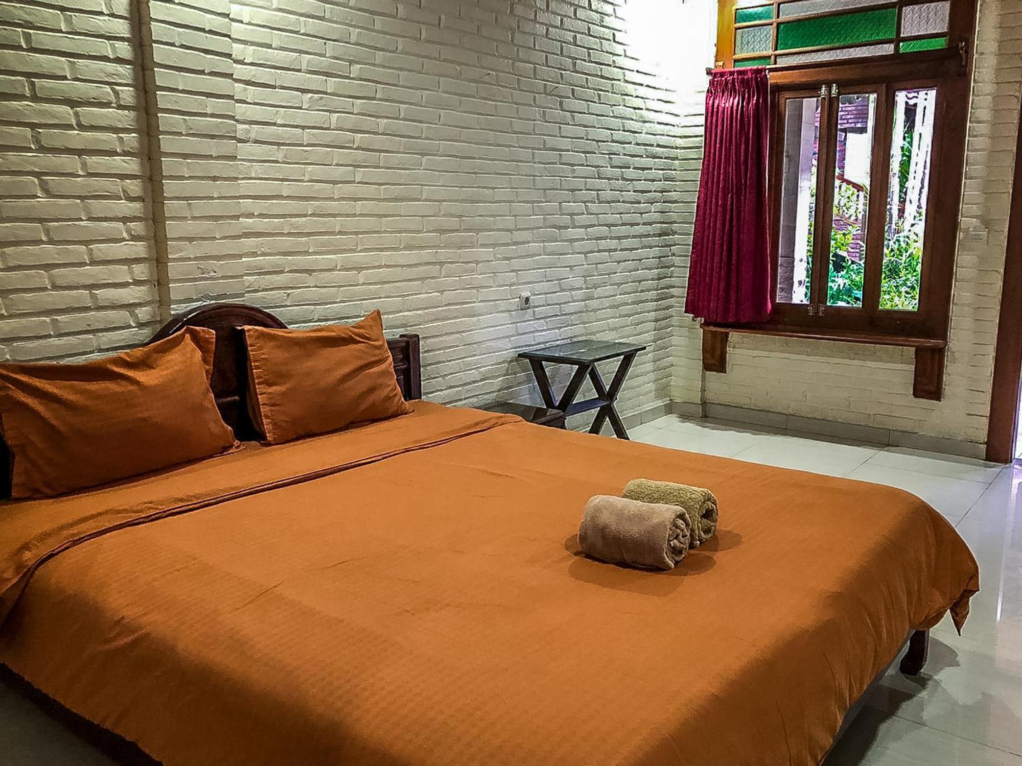 Arys Garden Hotel Yogyakarta Esterno foto